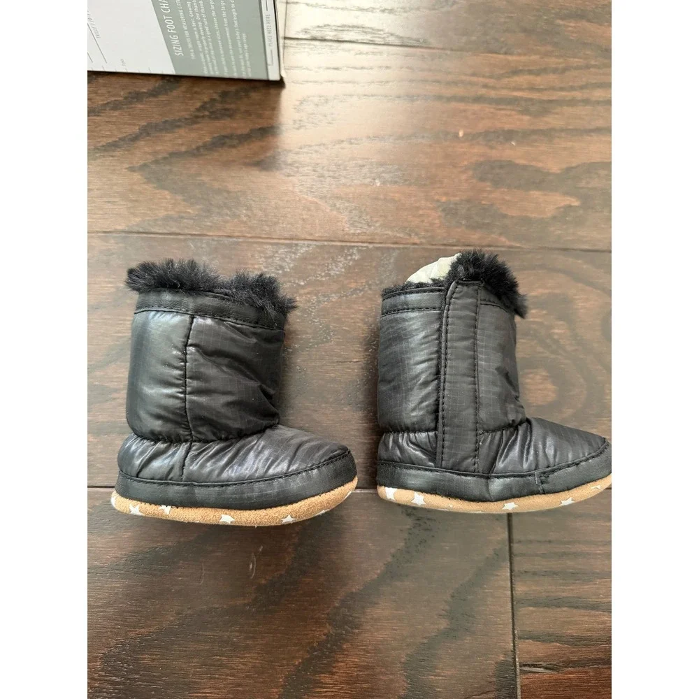 Robeez first kicks